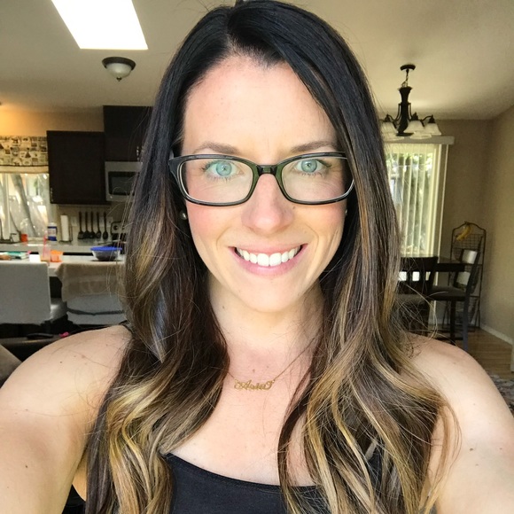 Meet your Posher, Megan - Picture 1 of 1